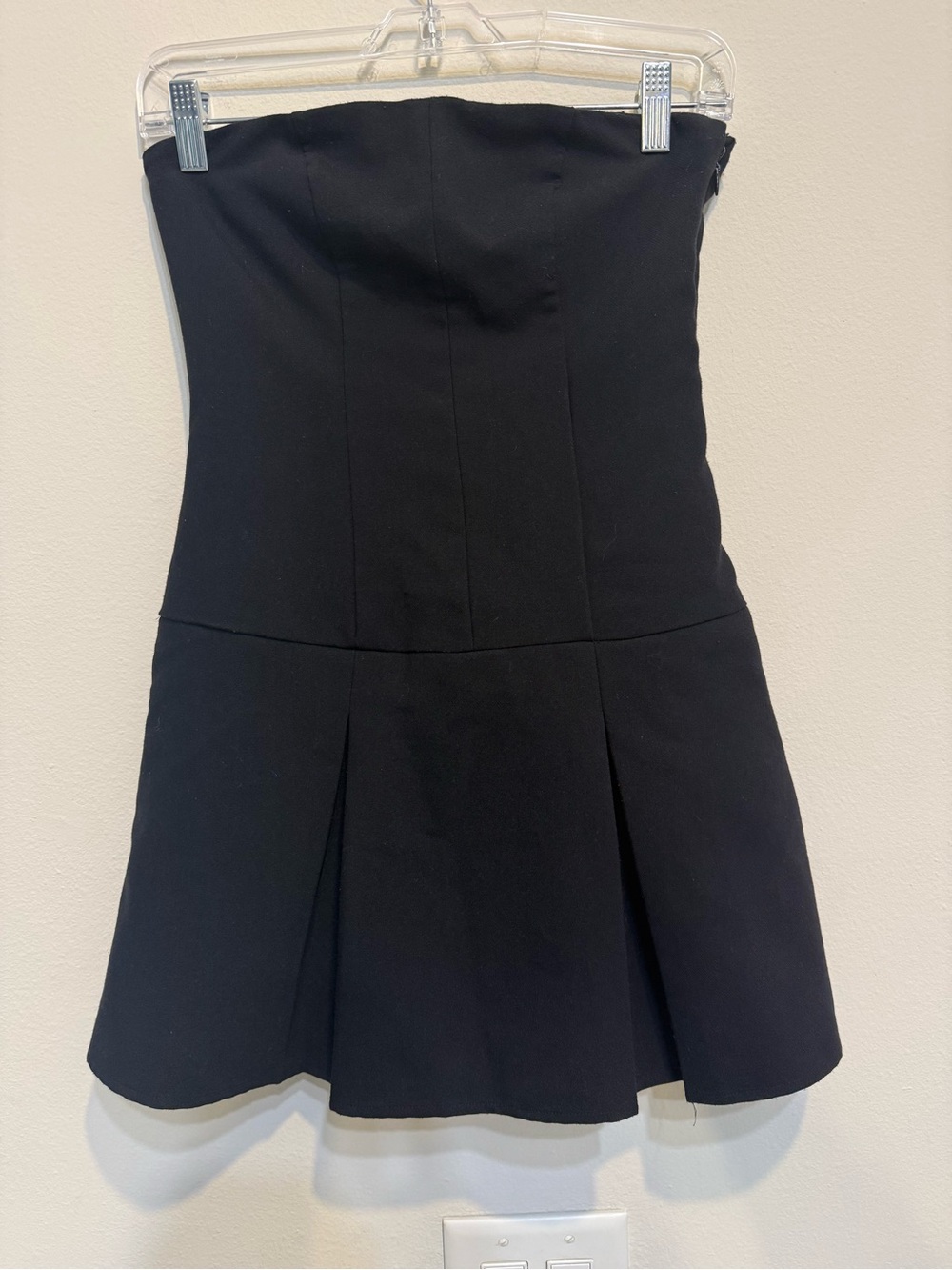 Abercrombie & Fitch Black Strapless Drop Waist Pleated Mini Dress